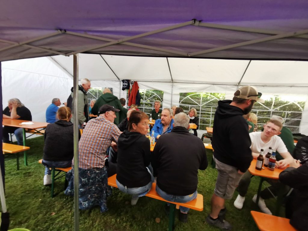 Frühschoppen beim 20. Zwitscherfest Katzenfurt