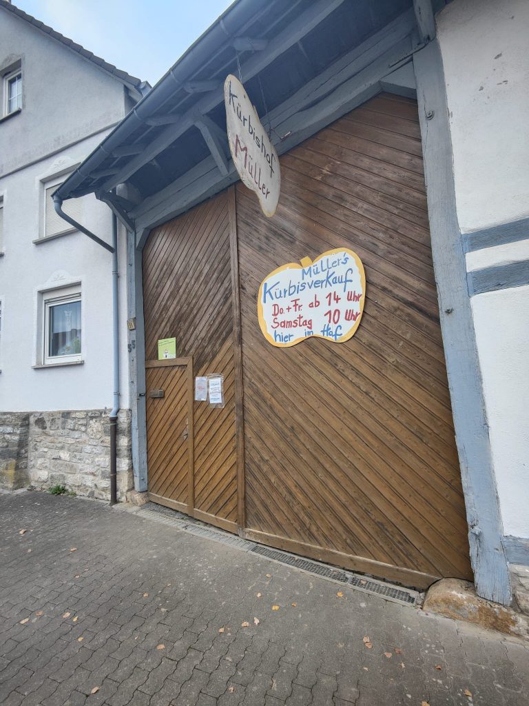 Kürbishof Müller in Langgöns liefert frische Kürbisse für die Jugendgruppe