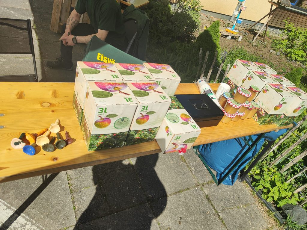 Sonniges Frühlingsfest in Katzenfurt mit Vereinsständen und Aktionen